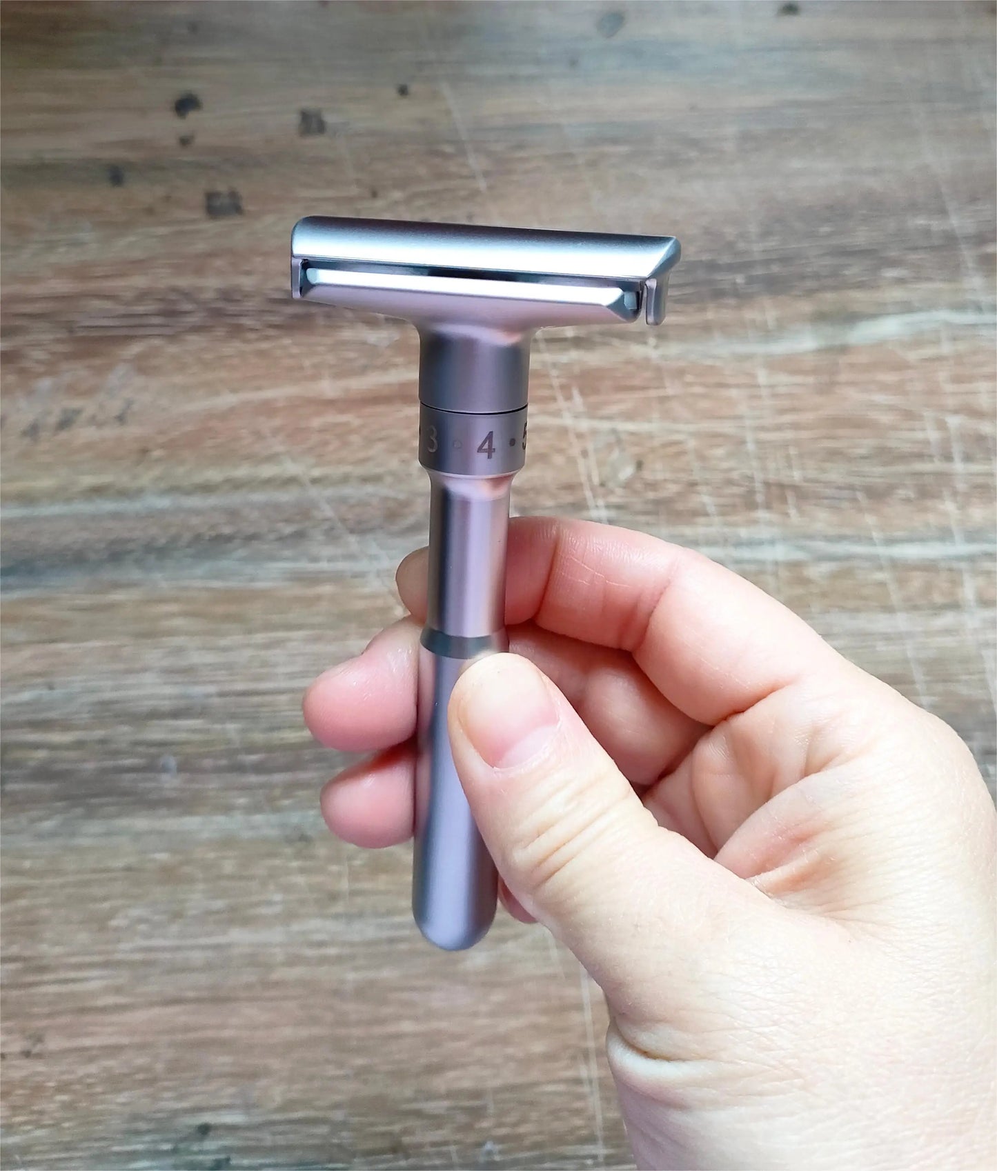 New Adjustable Safety Razor