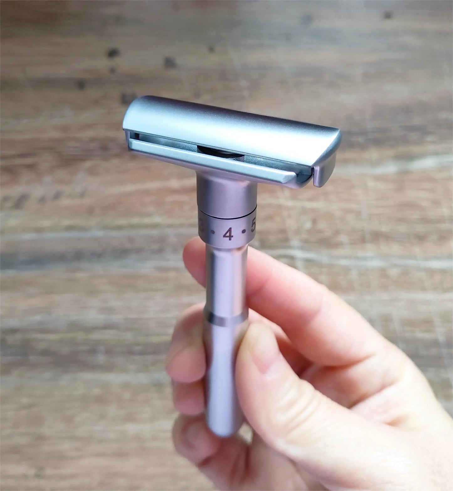 New Adjustable Safety Razor